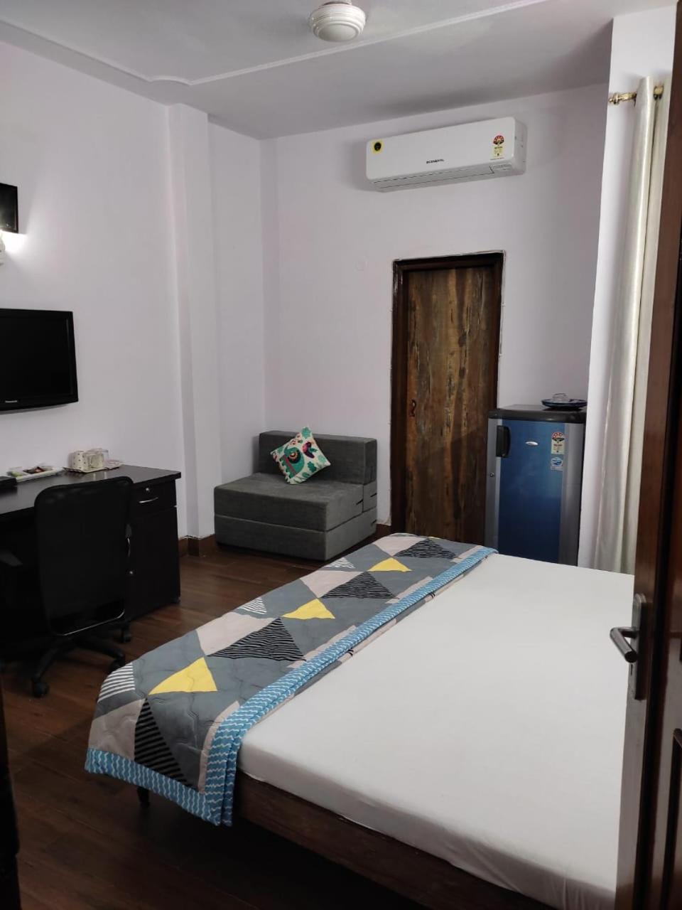 Tatvamasi Homestay Yeni Delhi Dış mekan fotoğraf