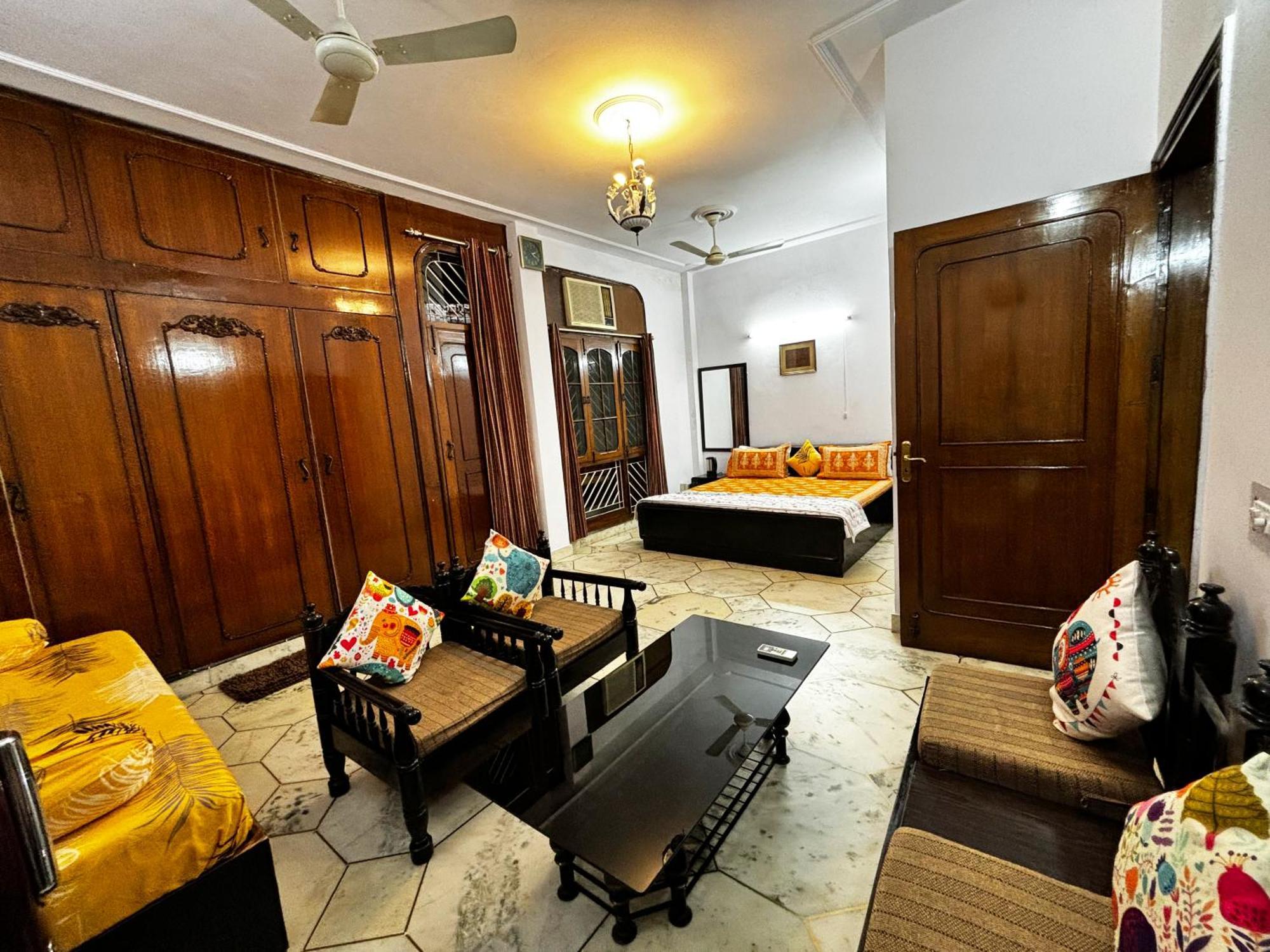 Tatvamasi Homestay Yeni Delhi Dış mekan fotoğraf