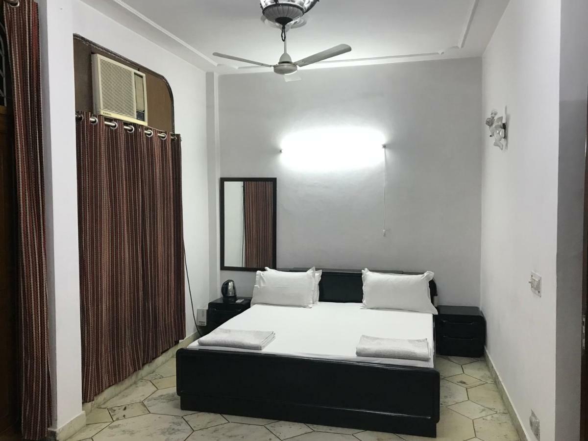 Tatvamasi Homestay Yeni Delhi Dış mekan fotoğraf